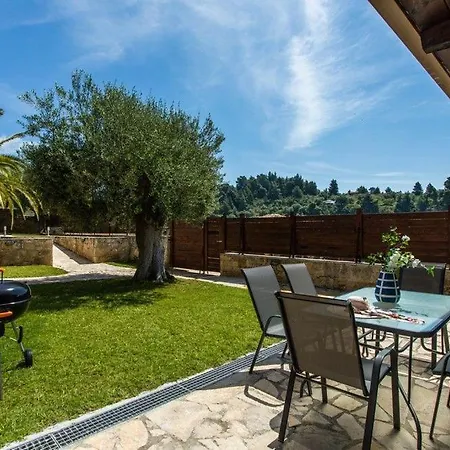 W Helios Private Pool Halkidiki Villa *